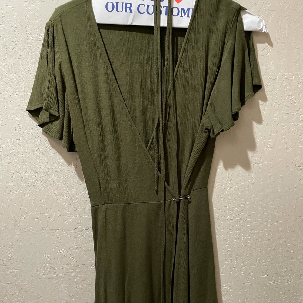 Lulus Medium Flattering Dress